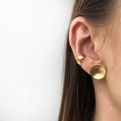 Ear cuff ola modelo