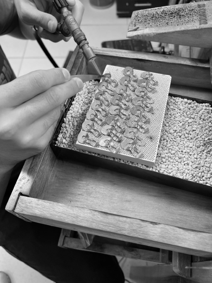 Producción de joyas artesanales de calidad en Colombia